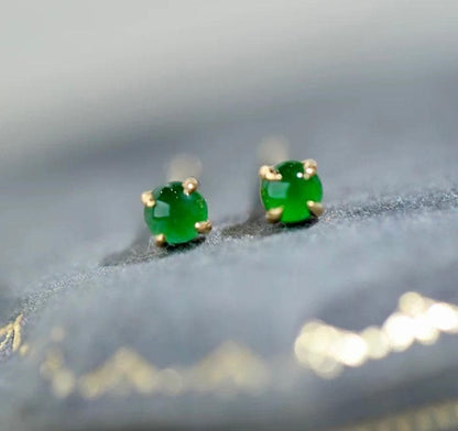 K18YG 翡翠 ヒスイ スタッドピアス カボション 丸 艶々 一粒 18k ミニ イエローゴールド
