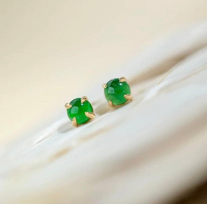 K18YG 翡翠 ヒスイ スタッドピアス カボション 丸 艶々 一粒 18k ミニ イエローゴールド